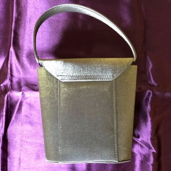 Grey clutch - Picture 2 of 2